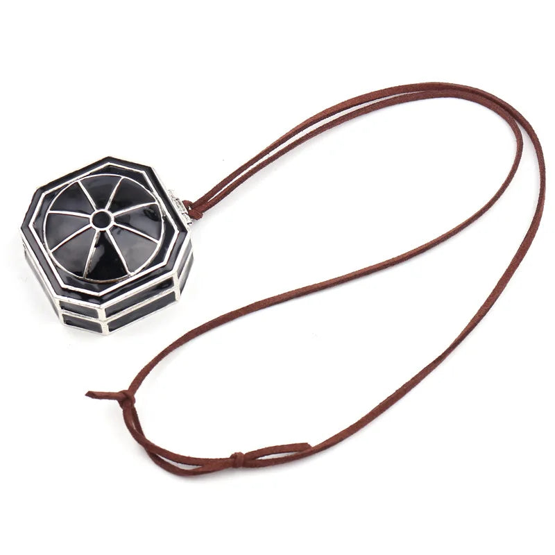 Collier "la boussole de Jack Sparrow"