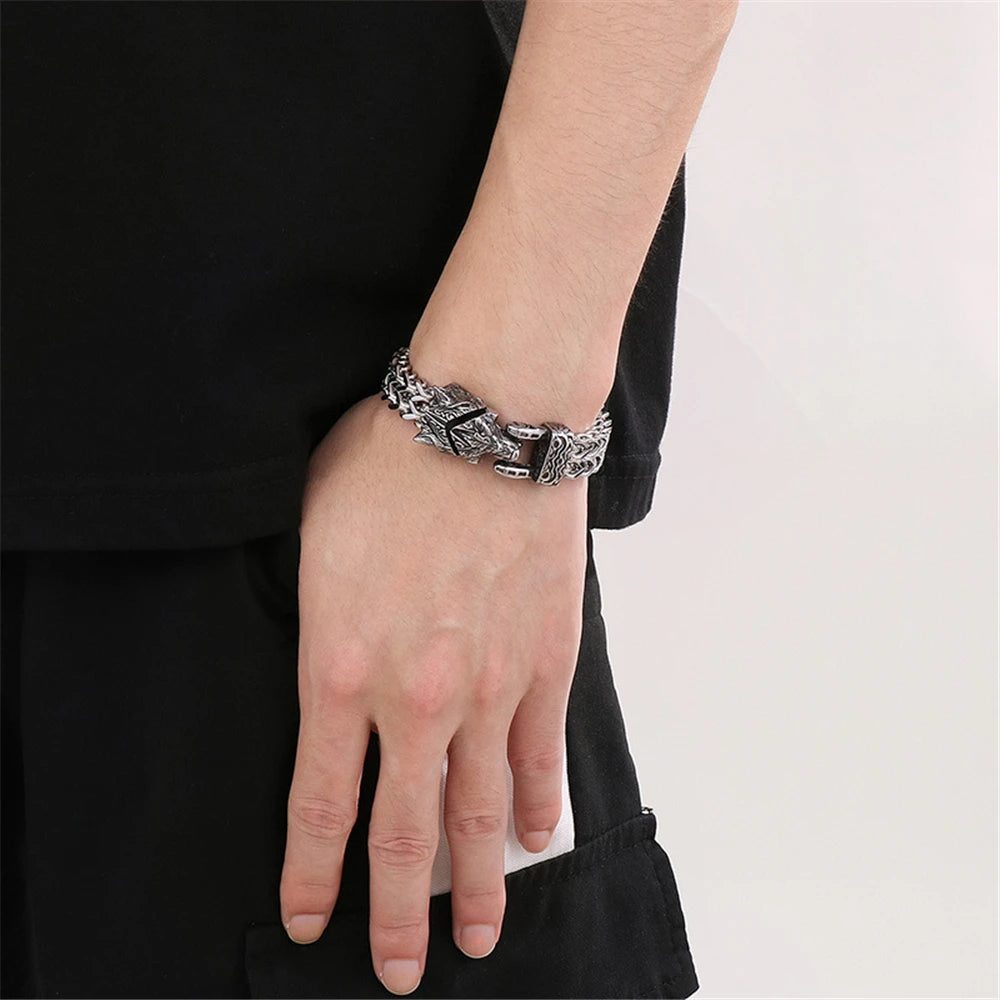 Bracelet "la détermination du loup"