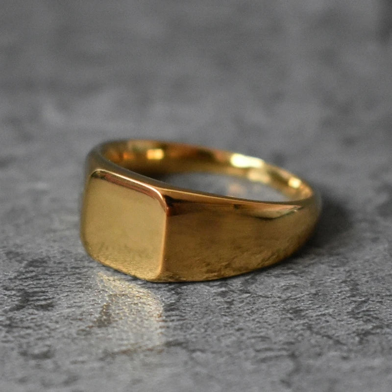 Bague subtilement inspiré du pirate