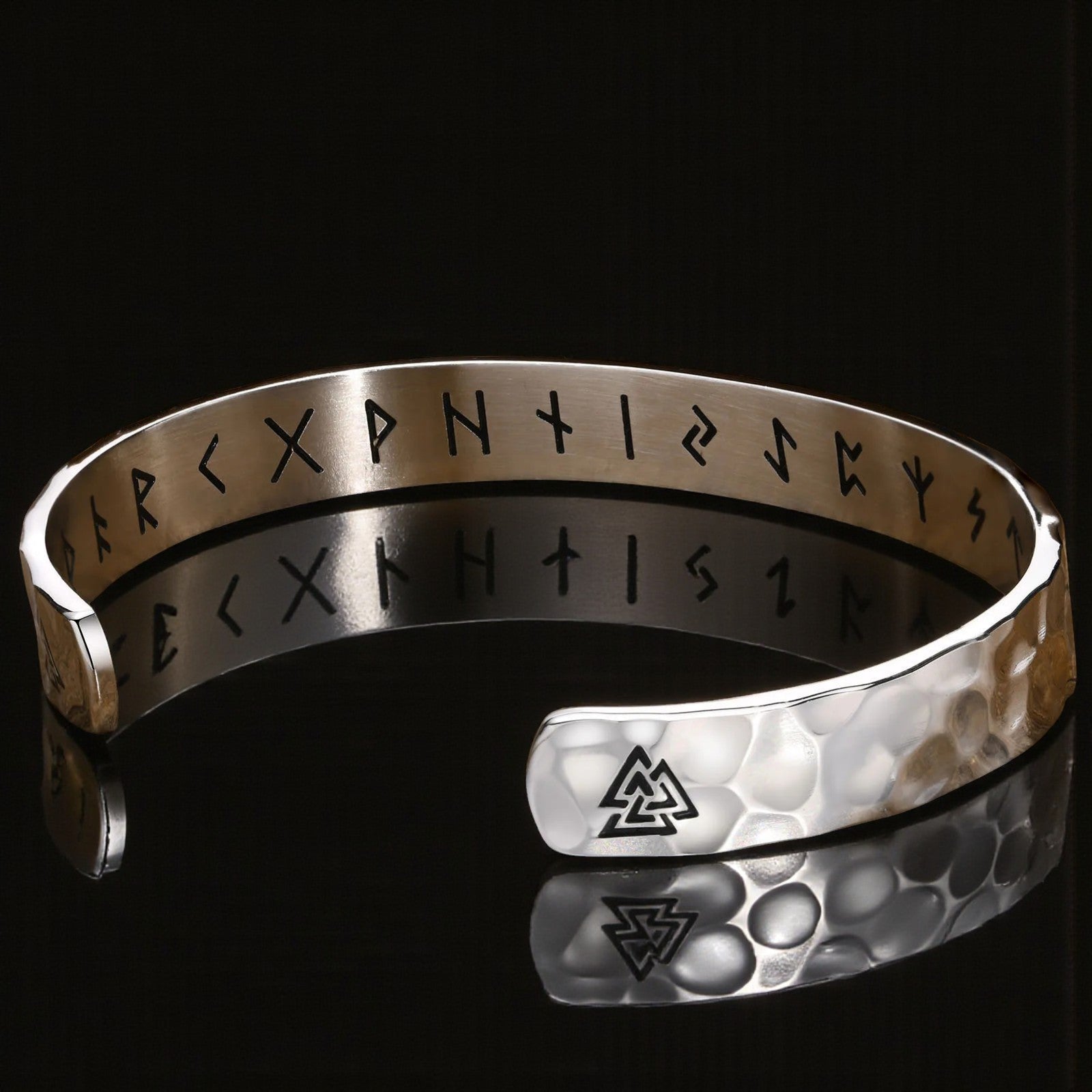 Manchette runes nordiques dissimulées