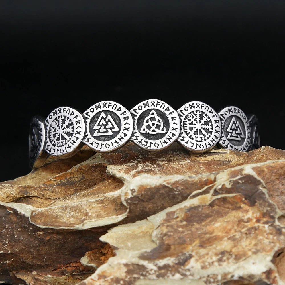 Manchette avec symboles viking