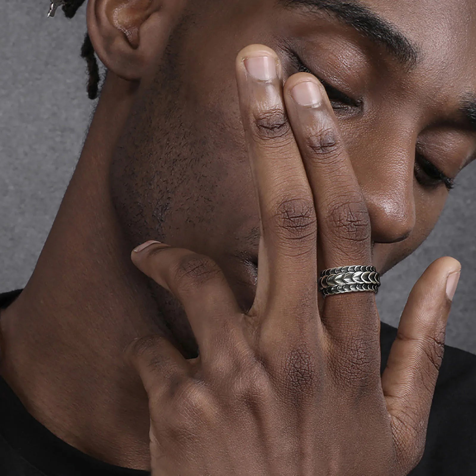 Bague "les écailles impénétrables"