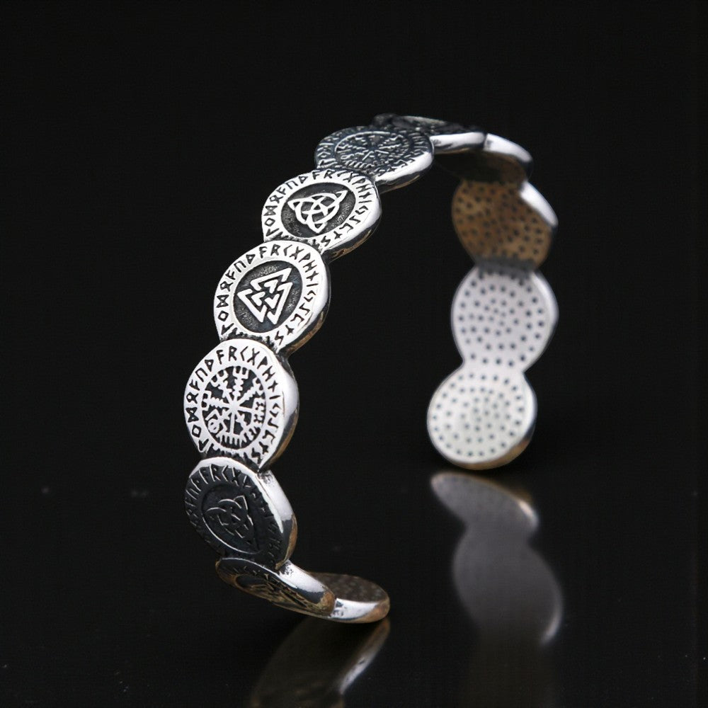 Manchette avec symboles viking