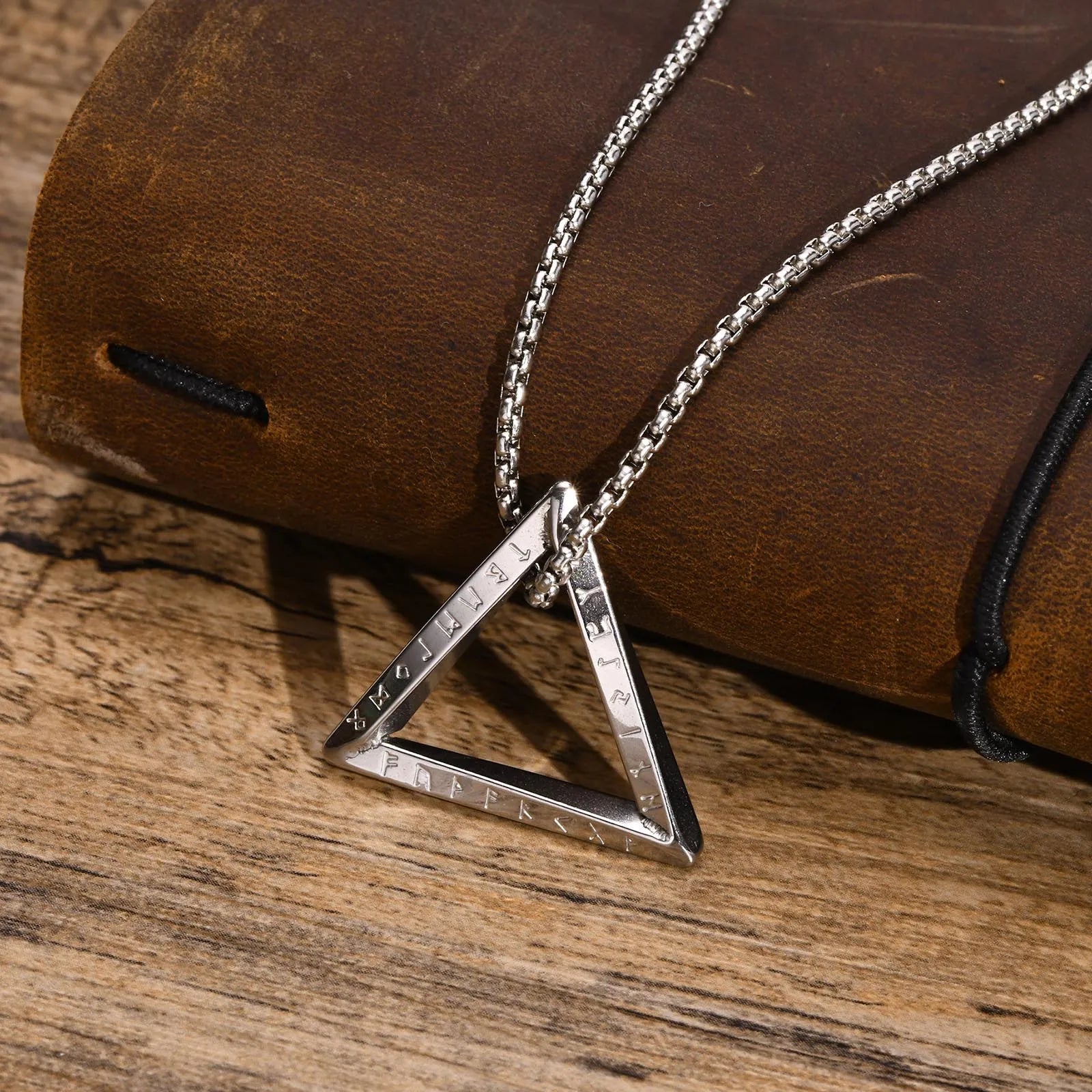 Collier "le guerrier Valknut"