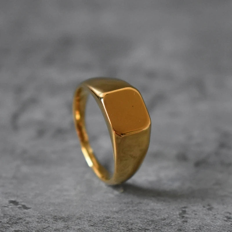 Bague subtilement inspiré du pirate