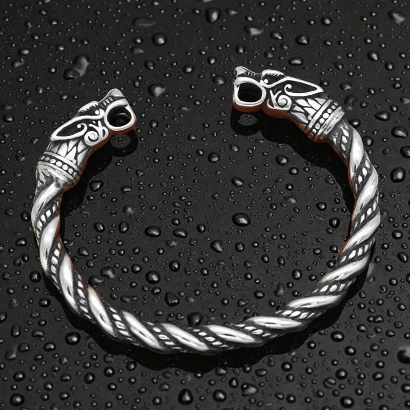 Manchette dragon nordique