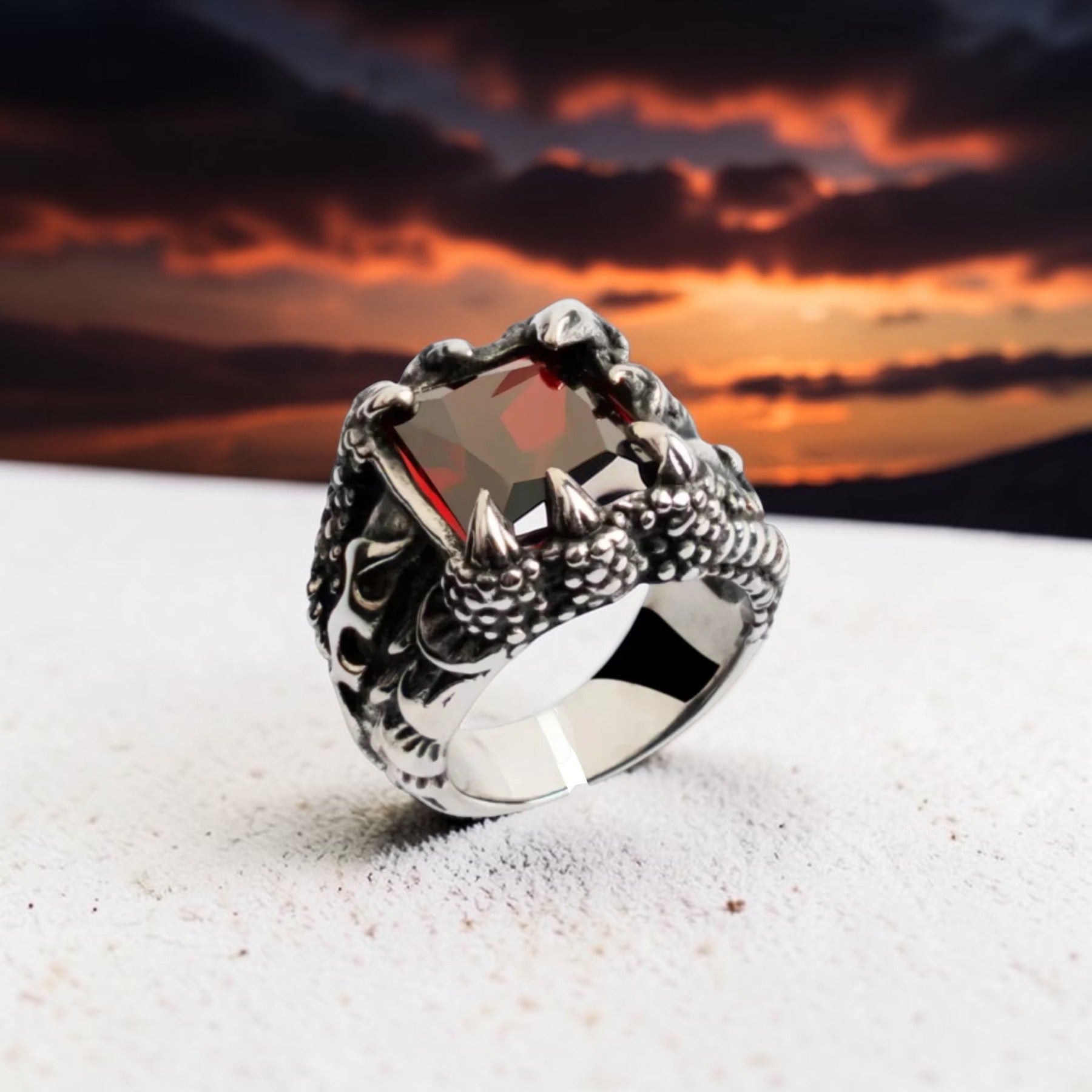 Bague "la pierre cachée"
