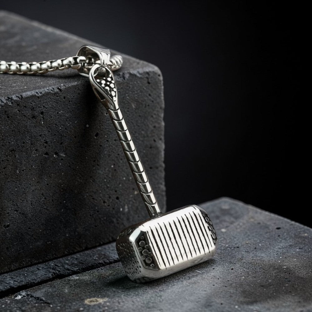 Collier "marteau Thor et Odin"