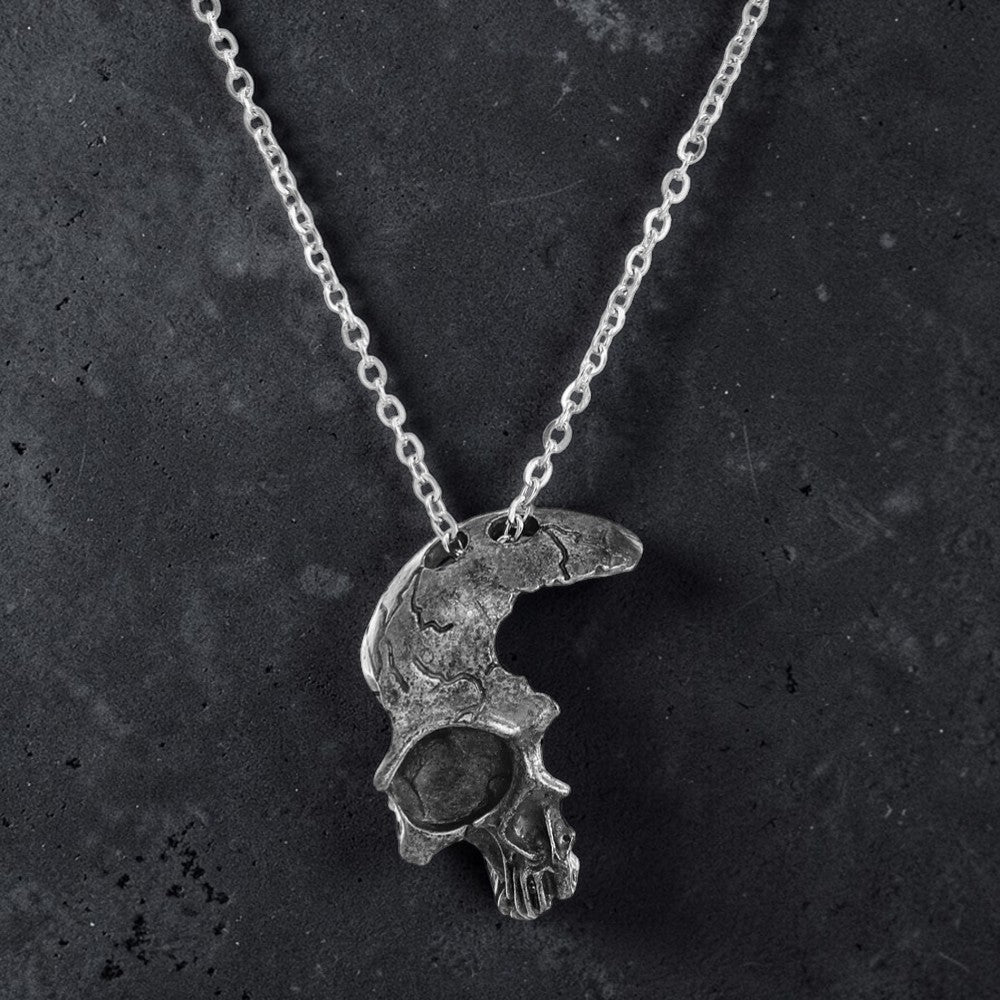 Collier demi-crâne de pirate