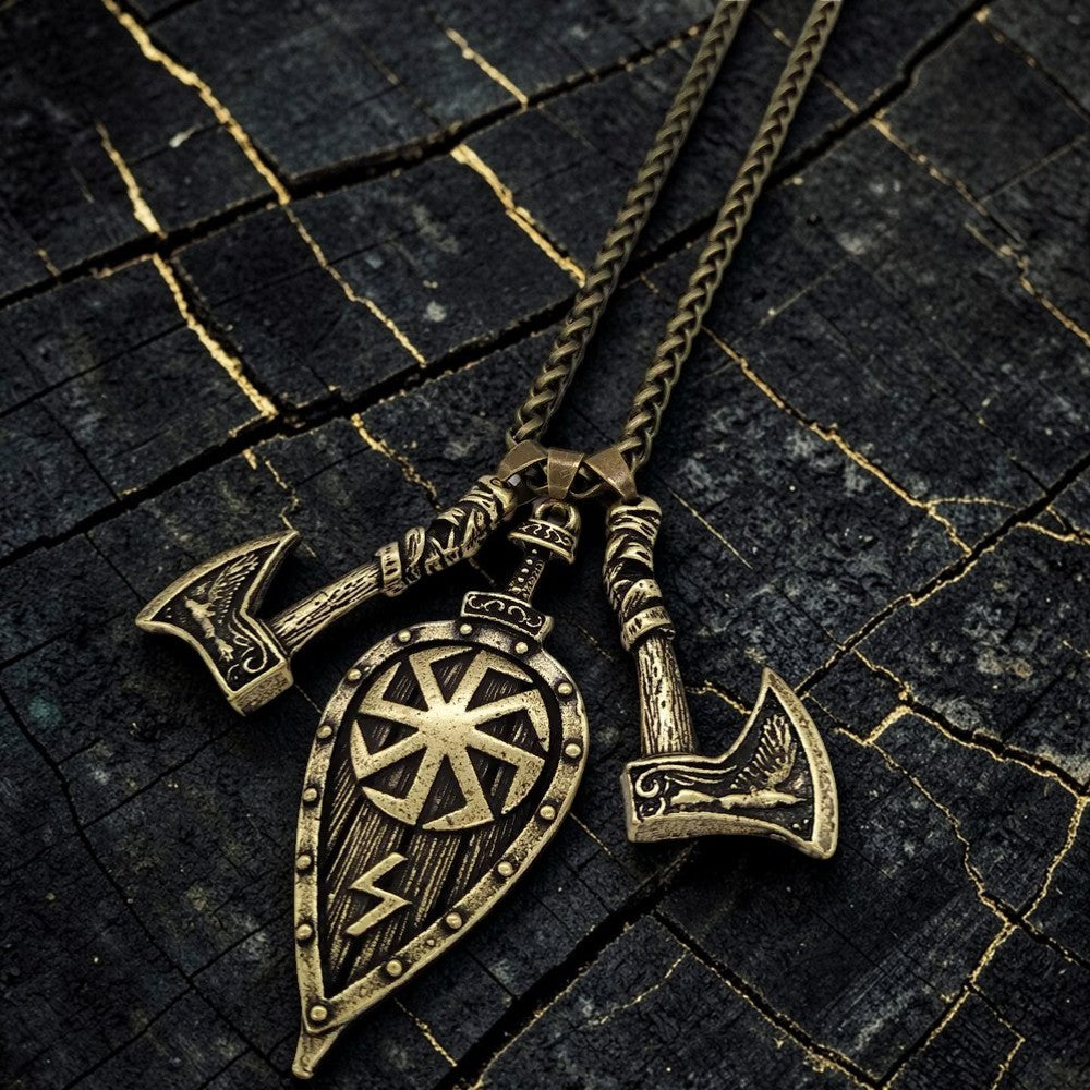 Collier "le bouclier et la hache"