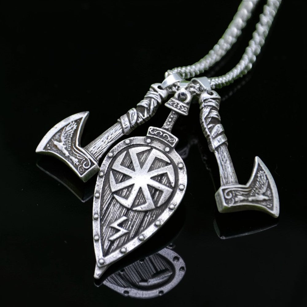 Collier "le bouclier et la hache"