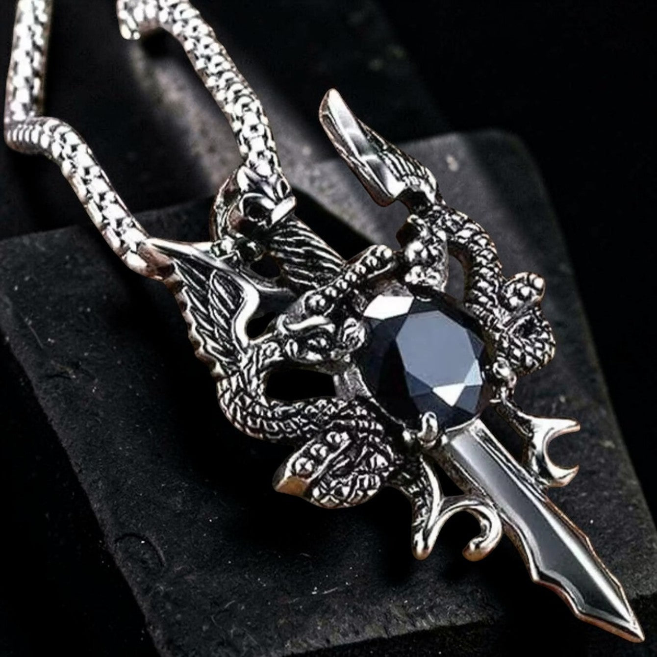 Collier "le joyau du dragon"