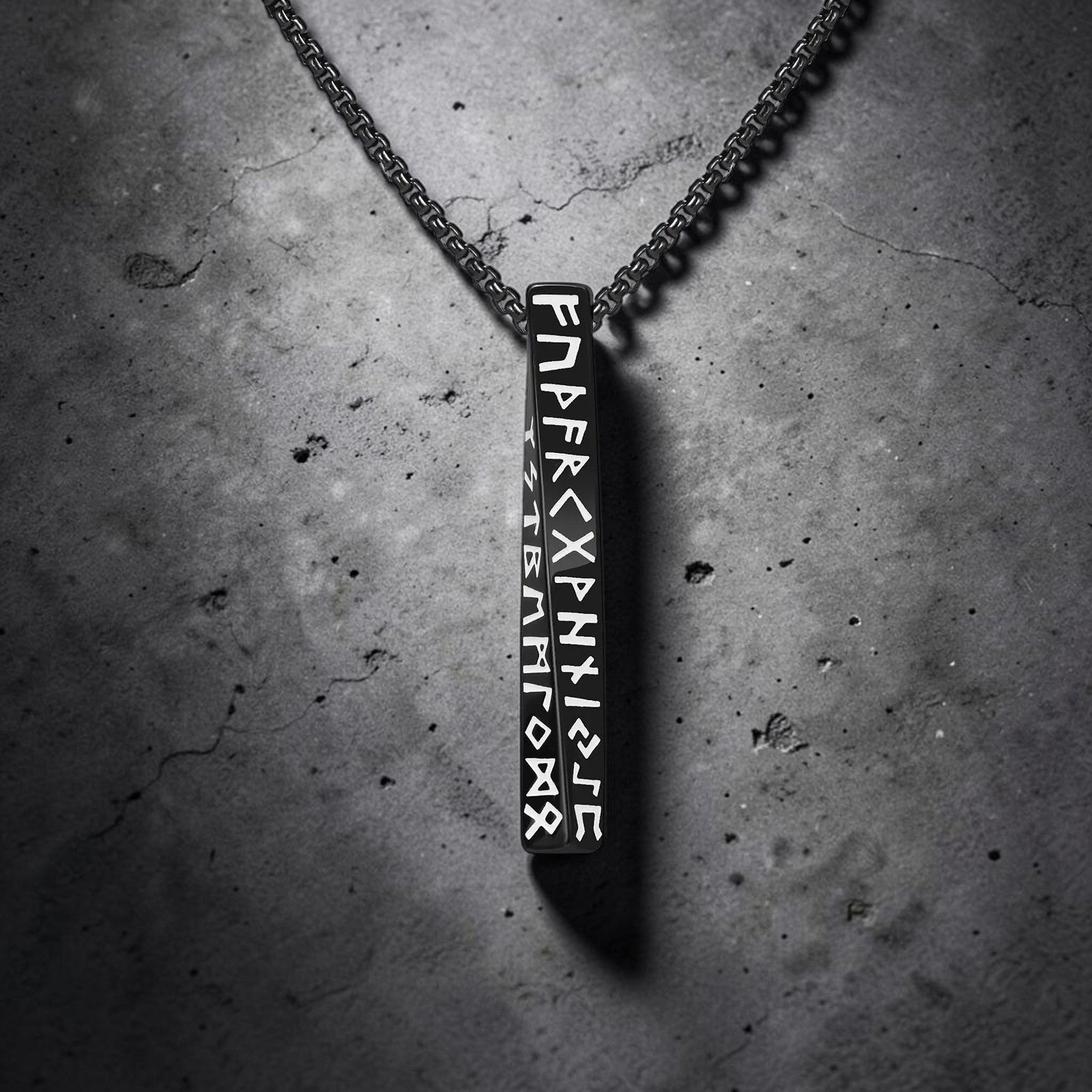 Collier "les runes protectrices"