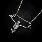 Collier squelette pirate