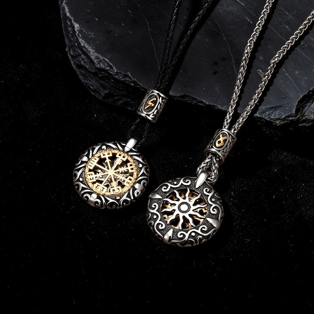 Collier boussole nordique